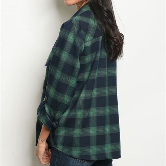 Button down long tab sleeve plaid tunic shirt. - Picture 2 of 5